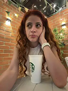 alana15's live cam