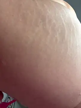 Jenn_Layton webcam