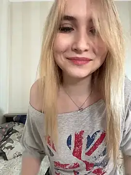 MarlboroWeb live cam on StripChat
