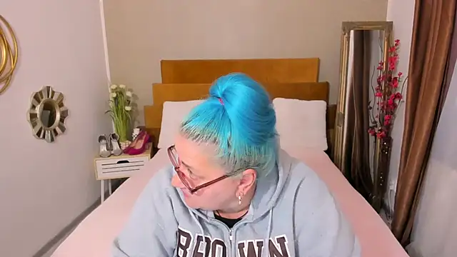 Sugarmommy_69X live cam on StripChat