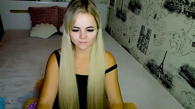 lovely-eyes webcam
