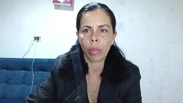 Marilyn_xxxx live cam on StripChat