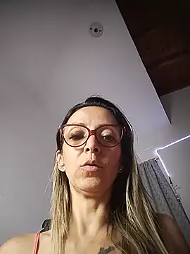 Alanabruner live cam on StripChat