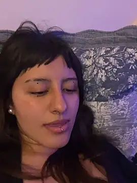bunny_sunn live cam on StripChat
