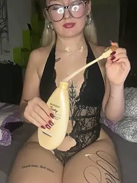 SexyyEmilyy
