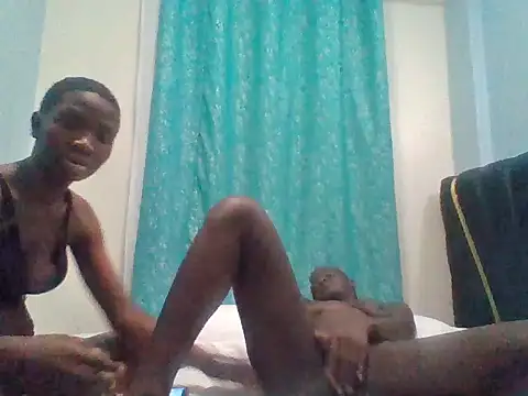 Crazybrat live cam on StripChat