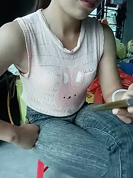 Thobaby112 live cam on StripChat