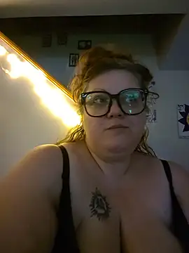 ticklesquirt live cam on StripChat