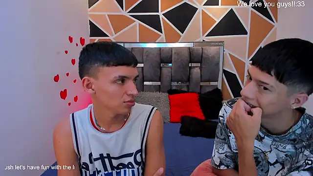 Juan_Nd_Steven live cam on StripChat