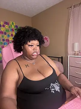 Chocolatebunnyxx96 live cam on StripChat