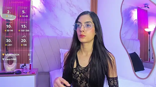 j_belle_ live cam on StripChat