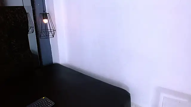 GoldenBoy_23 webcam