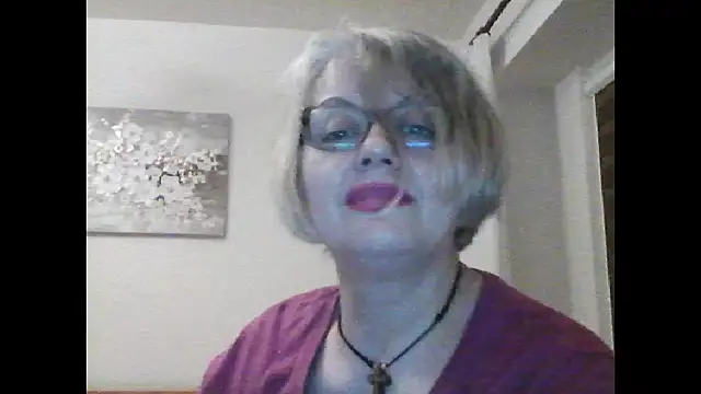 Francesca57 live cam on StripChat