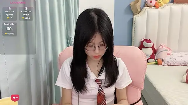 Luna-666 live cam on StripChat