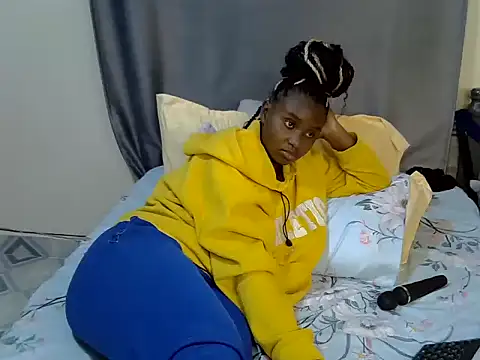 SexxyLindsey live cam on StripChat