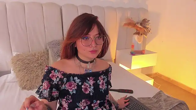 leah_bloom_