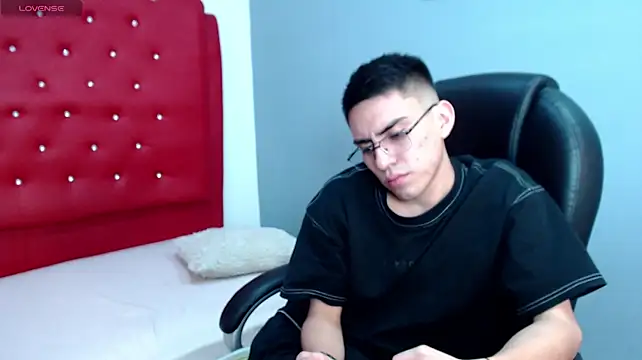 twinkboy_230 webcam