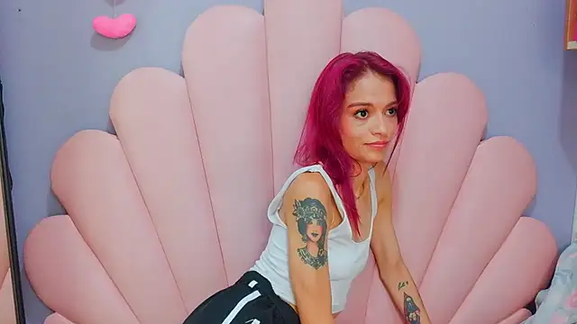 luci_miller webcam