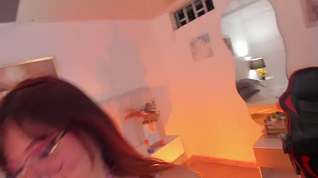 leah_bloom_