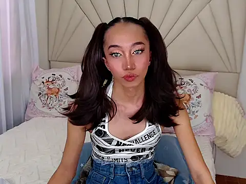 Sweet_kittyxx webcam