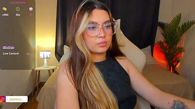 dakottaa_