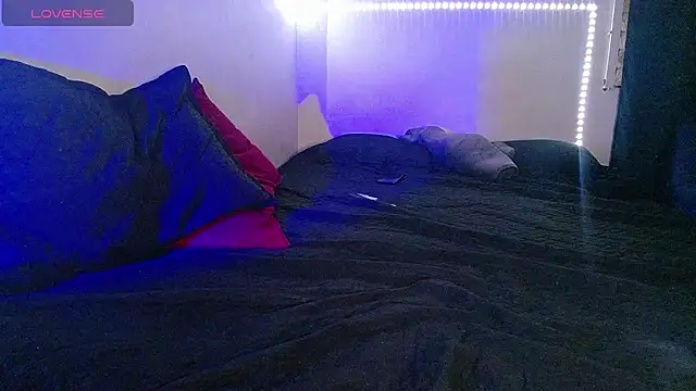 Karyblush25 live sex cam