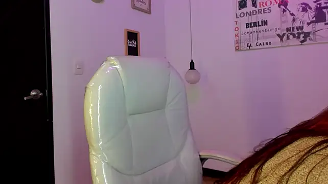Katty_mouth live cam on StripChat