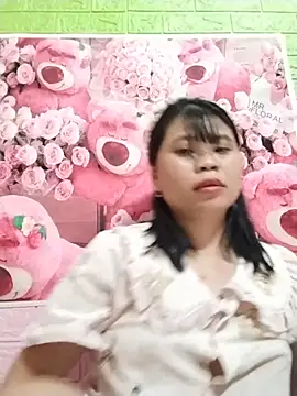Xuka_lyss live cam on StripChat