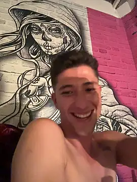 Valentiino69 webcam