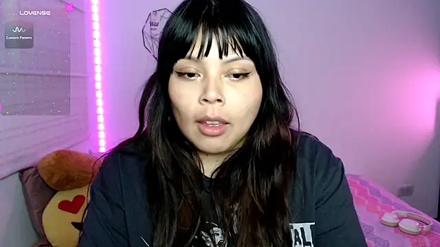 EllieMoonX live cam preview