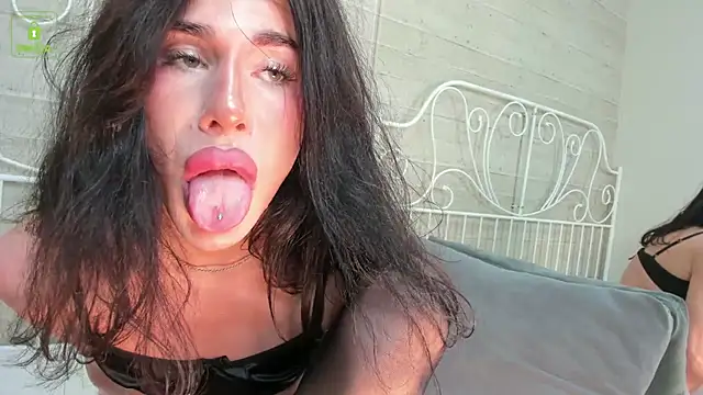 Model: CarolBarker