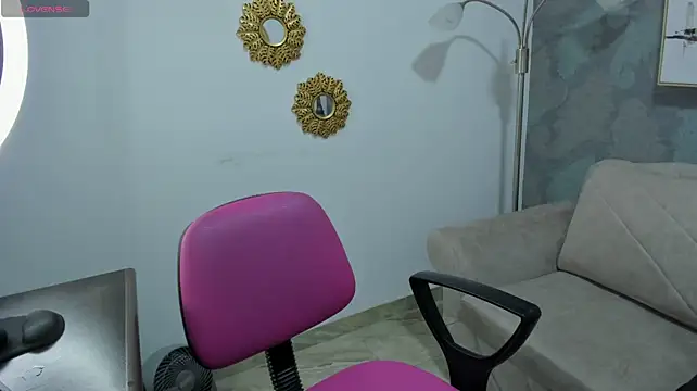 Lucia_Valenden webcam