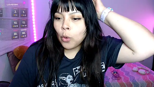 EllieMoonX webcam