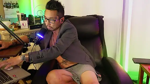 ghost11_11 (Ask my age) - Get on knees and Show off Tongue