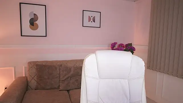 MiaaSinclair live cam on StripChat