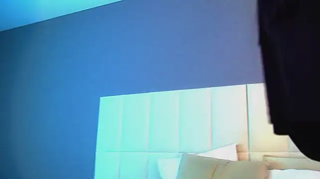 BeverlyMost live cam on StripChat