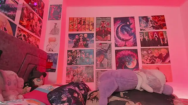 MissCurvyTop live cam on StripChat
