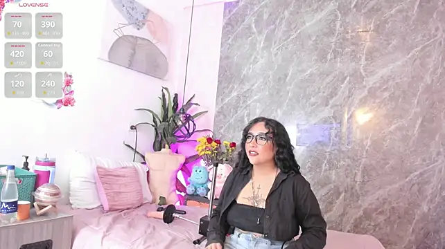 Meg_Stein live cam on StripChat