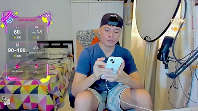 clarkdangerous live cam on StripChat