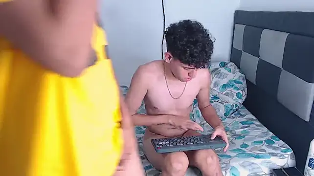 apoloandhansel webcam