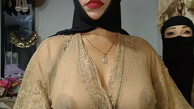 nadia__abaud live cam on StripChat