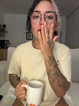 Rae_Lil_White live cam preview