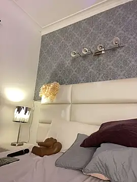 MiilaBlake live cam preview
