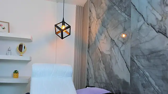 IsabellaMonet webcam
