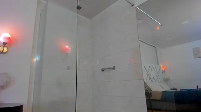 Sky_Collins_ webcam