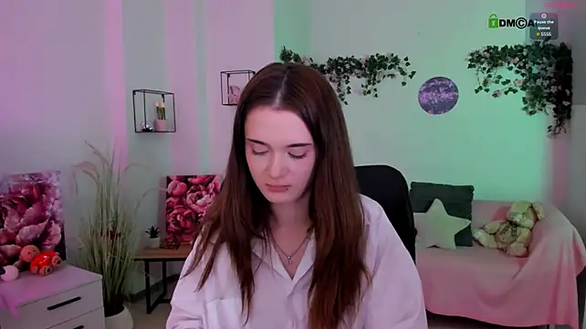 liana_kisses webcam