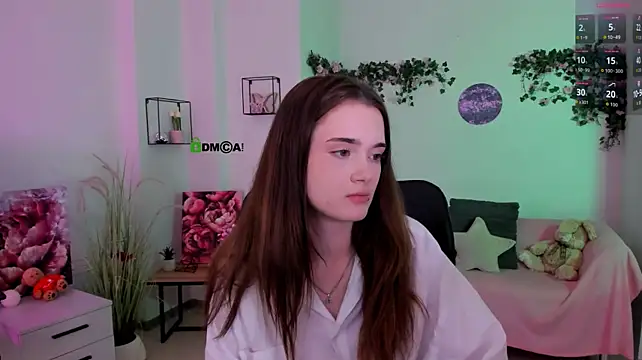 liana_kisses webcam