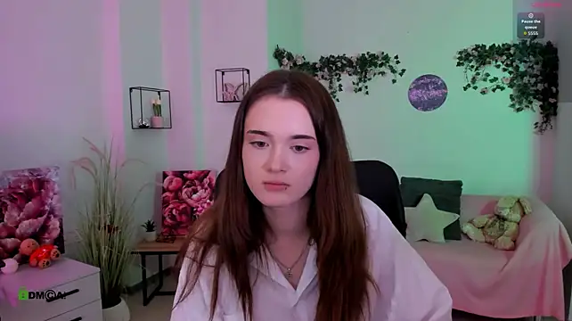 liana_kisses webcam
