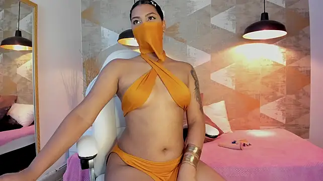 LalilaBrunettee webcam