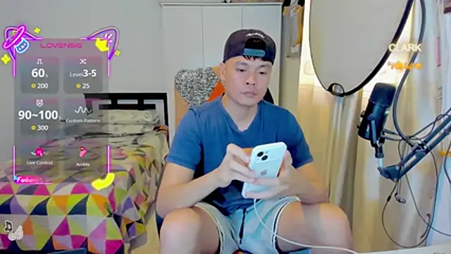 clarkdangerous live cam on StripChat